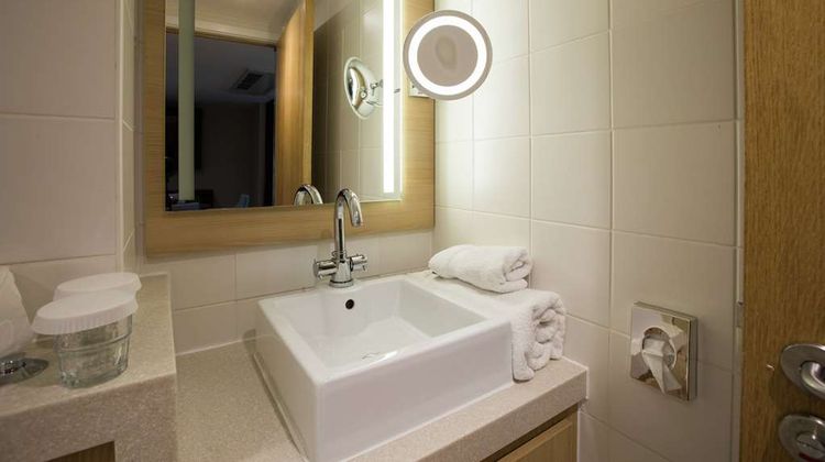 DoubleTree by Hilton Coventry Building Room