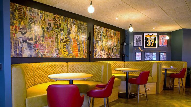 <b>DoubleTree by Hilton Coventry Building Restaurant</b>. Images powered by <a href="https://iceportal.shijigroup.com/" title="IcePortal" target="_blank">IcePortal</a>.