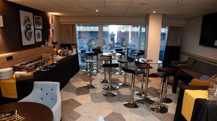 DoubleTree by Hilton Coventry Building Meeting