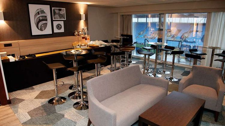 DoubleTree by Hilton Coventry Building Meeting