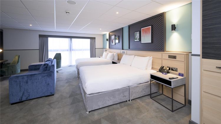 DoubleTree by Hilton Coventry Building Room