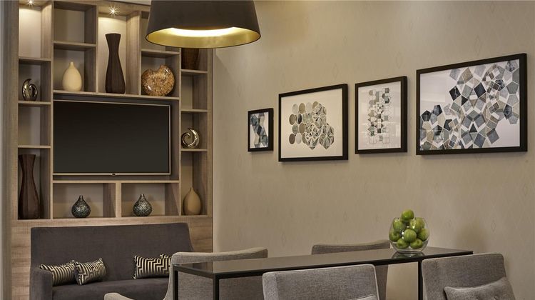 DoubleTree by Hilton Coventry Building Lobby
