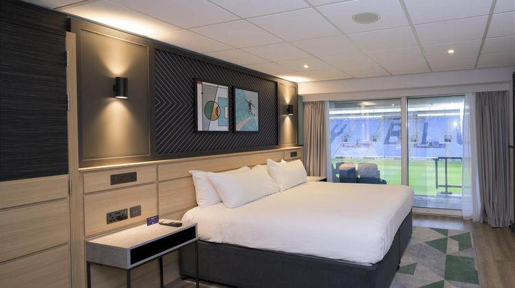 DoubleTree by Hilton Coventry Building Room