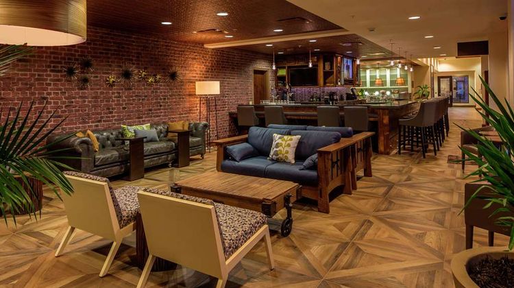 Hilton Garden Inn Uniontown Lobby