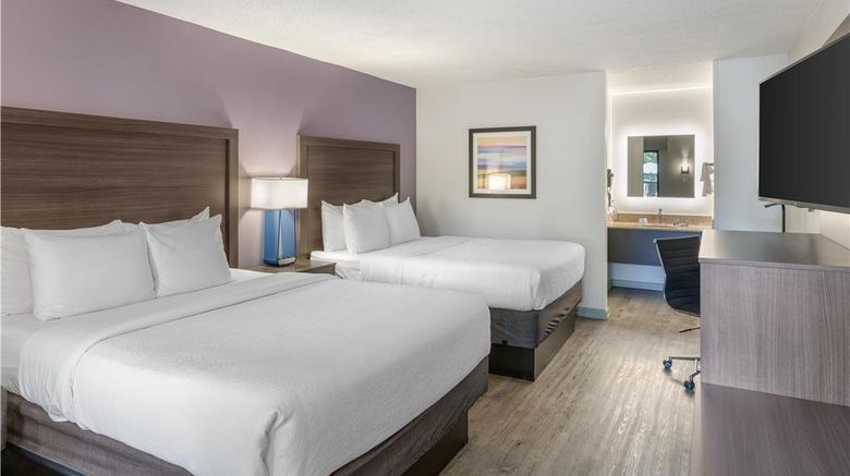 <b>Best Western Hickory Room</b>. Images powered by <a href="https://iceportal.shijigroup.com/" title="IcePortal" target="_blank">IcePortal</a>.