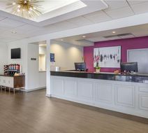 Best Western Hickory Lobby