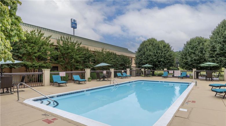 <b>Best Western Hickory Pool</b>. Images powered by <a href="https://iceportal.shijigroup.com/" title="IcePortal" target="_blank">IcePortal</a>.