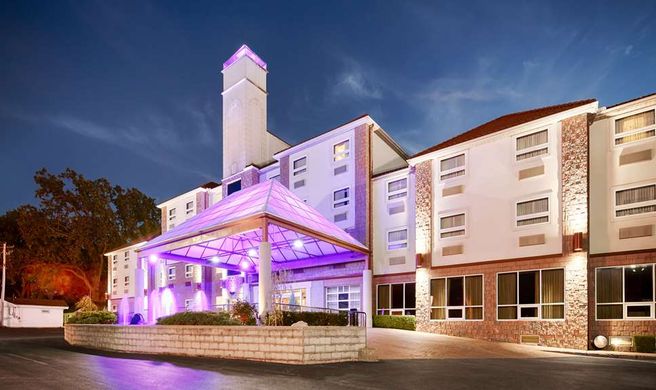 Best Western Plus Sandusky Hotel & Suite Exterior