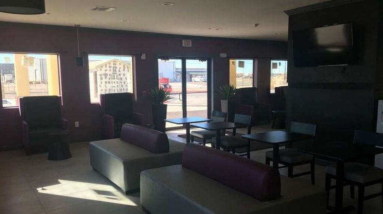 <b>Days Inn Odessa Lobby</b>. Images powered by <a href="https://iceportal.shijigroup.com/" title="IcePortal" target="_blank">IcePortal</a>.
