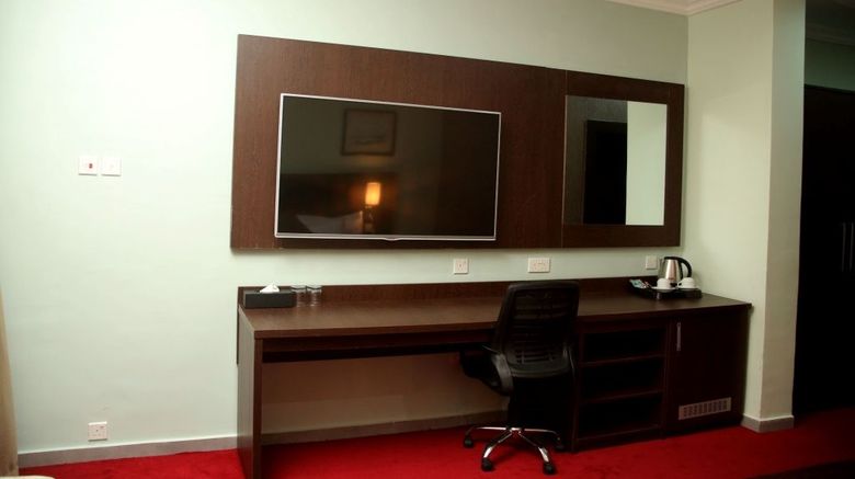 <b>Best Western Plus Elomaz Hotel Room</b>. Images powered by <a href="https://iceportal.shijigroup.com/" title="IcePortal" target="_blank">IcePortal</a>.