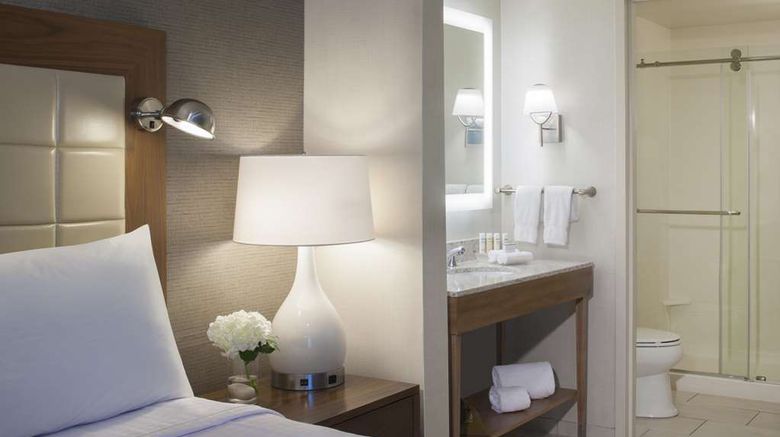 <b>Homewood Suites Miami Dolphin Mall Room</b>. Images powered by <a href="https://iceportal.shijigroup.com/" title="IcePortal" target="_blank">IcePortal</a>.