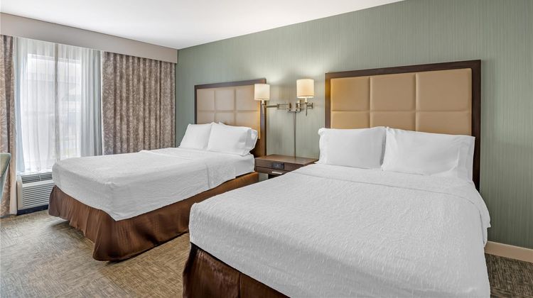 Hampton Inn Suffolk Room
