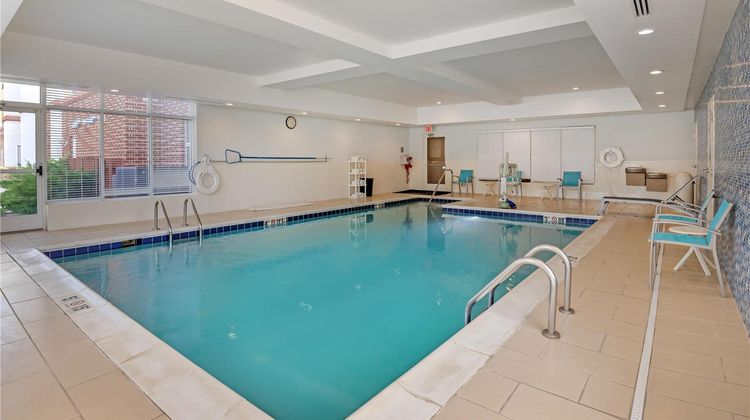 Hampton Inn Suffolk Pool
