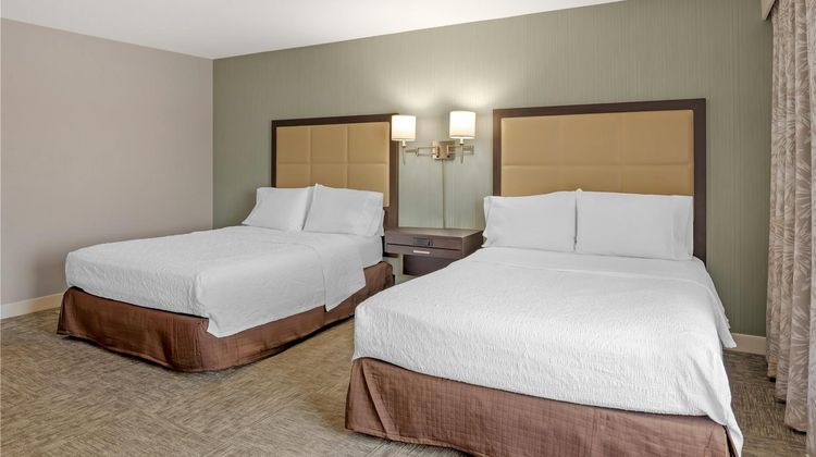 Hampton Inn Suffolk Room