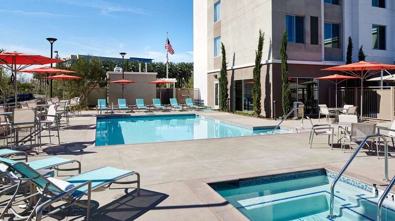 <b>Homewood Suites by Hilton Aliso Viejo Pool</b>. Images powered by <a href="https://iceportal.shijigroup.com/" title="IcePortal" target="_blank">IcePortal</a>.