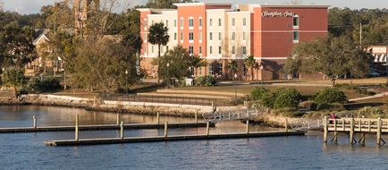 Hampton Inn Palatka Exterior