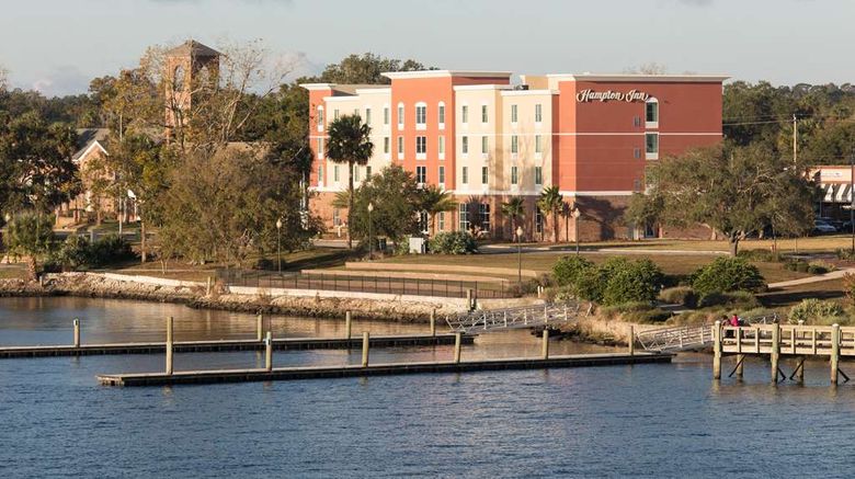 <b>Hampton Inn Palatka Exterior</b>. Images powered by <a href="https://iceportal.shijigroup.com/" title="IcePortal" target="_blank">IcePortal</a>.