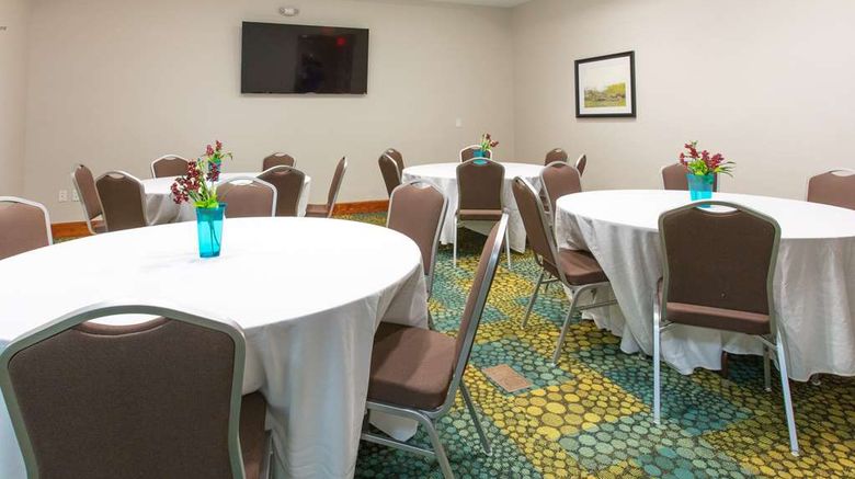 <b>Hampton Inn Palatka Meeting</b>. Images powered by <a href="https://iceportal.shijigroup.com/" title="IcePortal" target="_blank">IcePortal</a>.