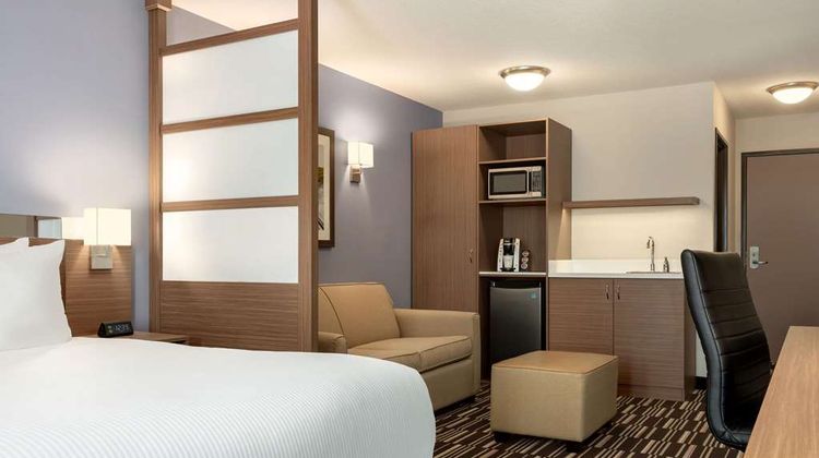 Microtel Inn & Suites Bonnyville Room