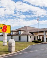 Super 8 Cleburne