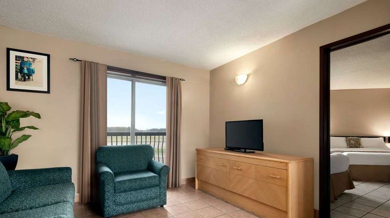 <b>Thriftlodge Edmonton Suite</b>. Images powered by <a href="https://iceportal.shijigroup.com/" title="IcePortal" target="_blank">IcePortal</a>.