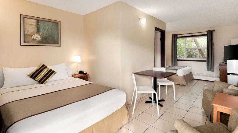 <b>Thriftlodge Edmonton Room</b>. Images powered by <a href="https://iceportal.shijigroup.com/" title="IcePortal" target="_blank">IcePortal</a>.