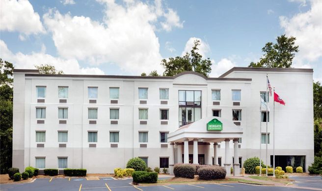 Wingate by Wyndham Athens Near Downtown Exterior