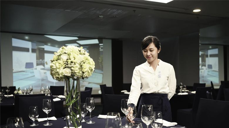 <b>Novotel Suites Hanoi Meeting</b>. Images powered by <a href="https://iceportal.shijigroup.com/" title="IcePortal" target="_blank">IcePortal</a>.