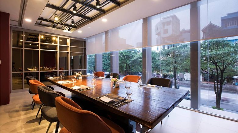 <b>Novotel Suites Hanoi Restaurant</b>. Images powered by <a href="https://iceportal.shijigroup.com/" title="IcePortal" target="_blank">IcePortal</a>.