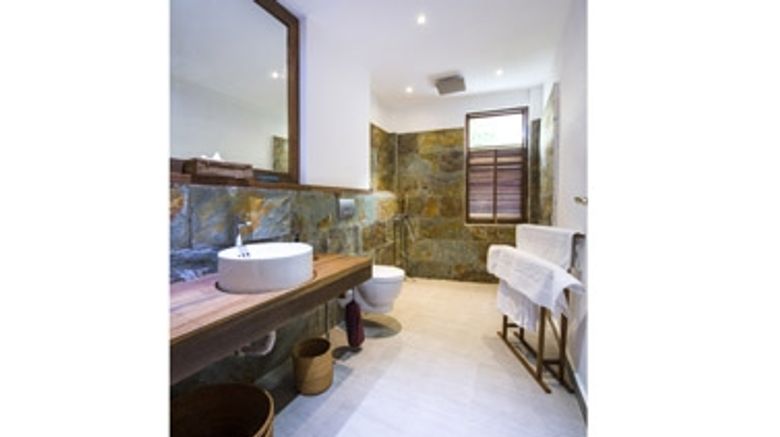 <b>The Barefoot Eco Hotel Room</b>. Images powered by <a href="https://iceportal.shijigroup.com/" title="IcePortal" target="_blank">IcePortal</a>.