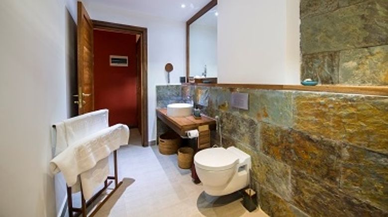 <b>The Barefoot Eco Hotel Room</b>. Images powered by <a href="https://iceportal.shijigroup.com/" title="IcePortal" target="_blank">IcePortal</a>.