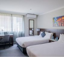 Hotel Crest on Barkly Room