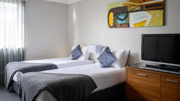 Hotel Crest on Barkly Room