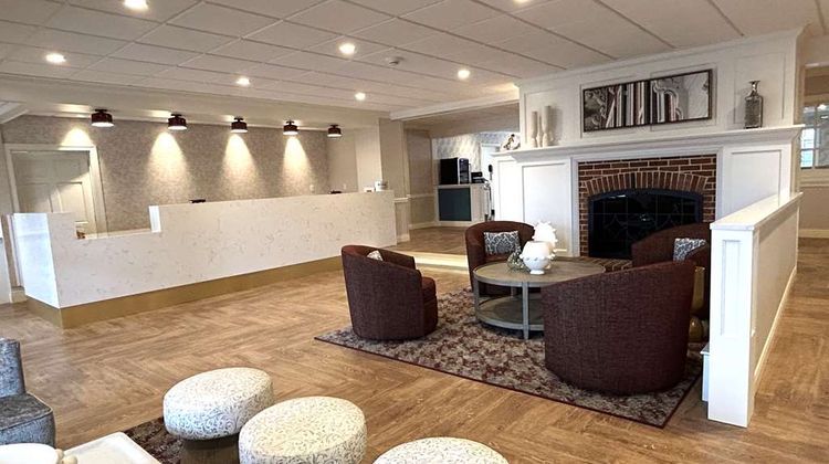 Best Western Plus Country Cupboard Inn Lobby