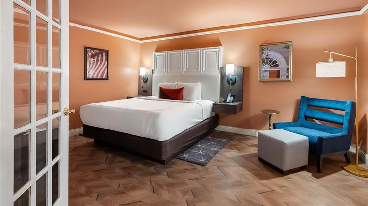 Best Western Plus Country Cupboard Inn Suite