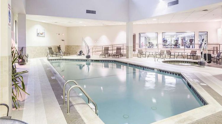 DoubleTree by Hilton Boston-Andover Pool