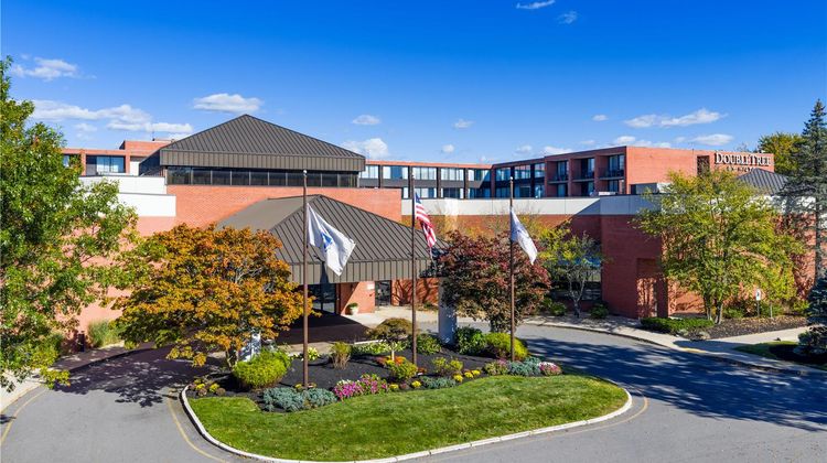 DoubleTree by Hilton Boston-Andover Exterior