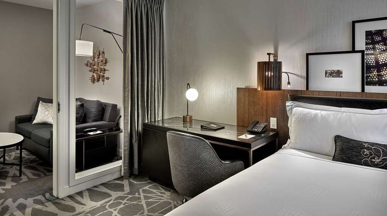 <b>LondonHouse Chicago, Curio Coll. Room</b>. Images powered by <a href="https://iceportal.shijigroup.com/" title="IcePortal" target="_blank">IcePortal</a>.