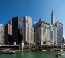 LondonHouse Chicago, Curio Coll. Exterior