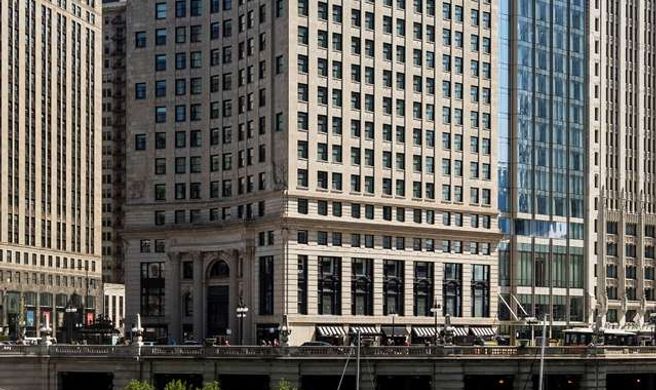 LondonHouse Chicago, Curio Coll. Exterior