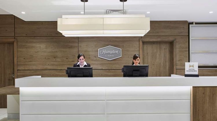 Hampton By Hilton Oxford Lobby
