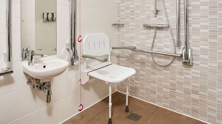 Hampton By Hilton Oxford Room