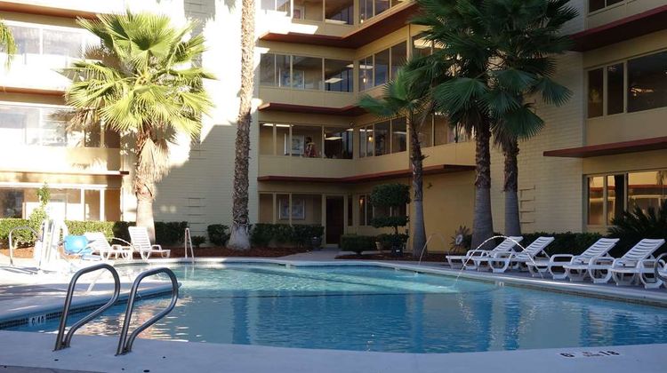 Ramada Sacramento Pool