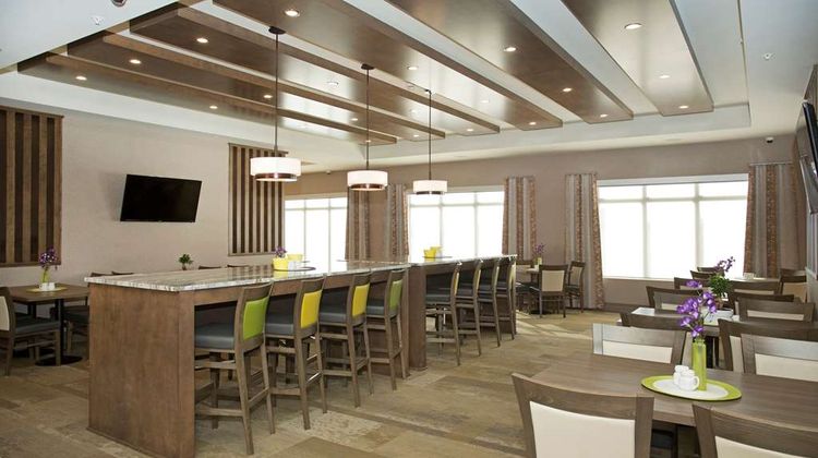 Wingate by Wyndham Calgary Airport Restaurant