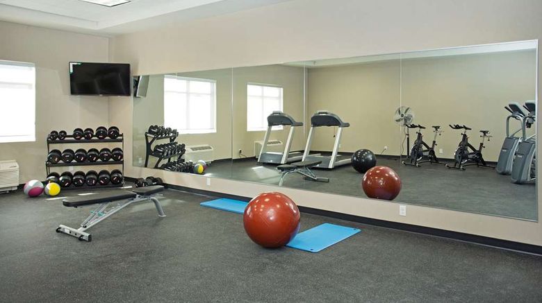 <b>Wingate by Wyndham Calgary Airport Health</b>. Images powered by <a href="https://iceportal.shijigroup.com/" title="IcePortal" target="_blank">IcePortal</a>.