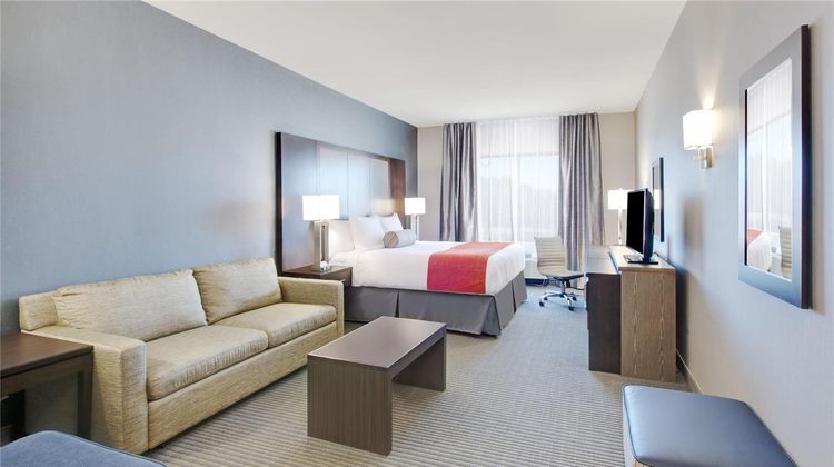 Wingate by Wyndham San Angelo Suite