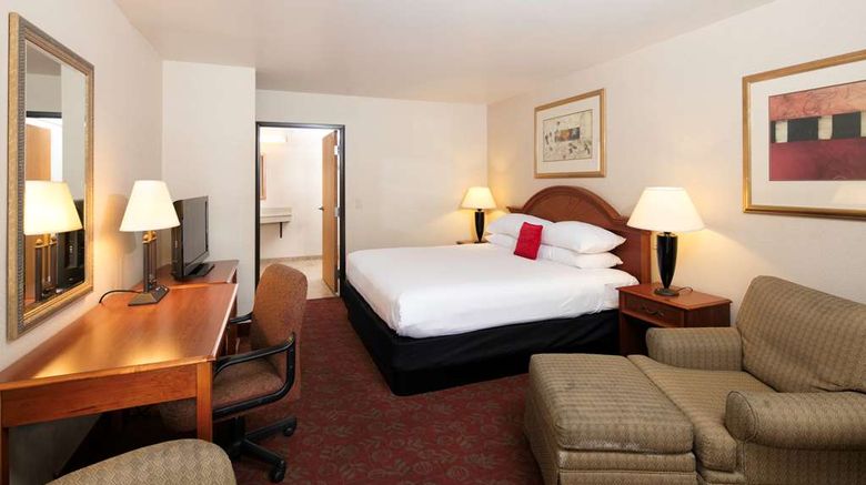 <b>Red Lion Hotel & Conference Center Room</b>. Images powered by <a href="https://iceportal.shijigroup.com/" title="IcePortal" target="_blank">IcePortal</a>.