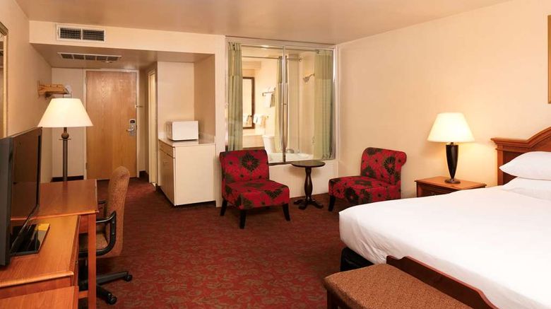 <b>Red Lion Hotel & Conference Center Suite</b>. Images powered by <a href="https://iceportal.shijigroup.com/" title="IcePortal" target="_blank">IcePortal</a>.