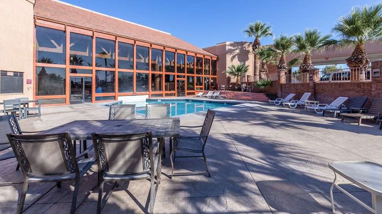 <b>Red Lion Hotel & Conference Center Pool</b>. Images powered by <a href="https://iceportal.shijigroup.com/" title="IcePortal" target="_blank">IcePortal</a>.