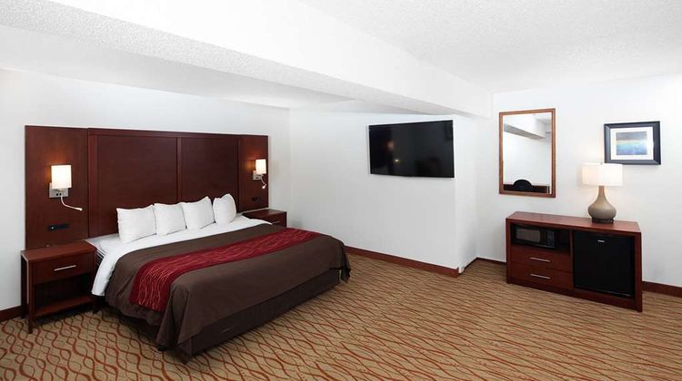 Red Lion Inn & Suites Auburn Suite